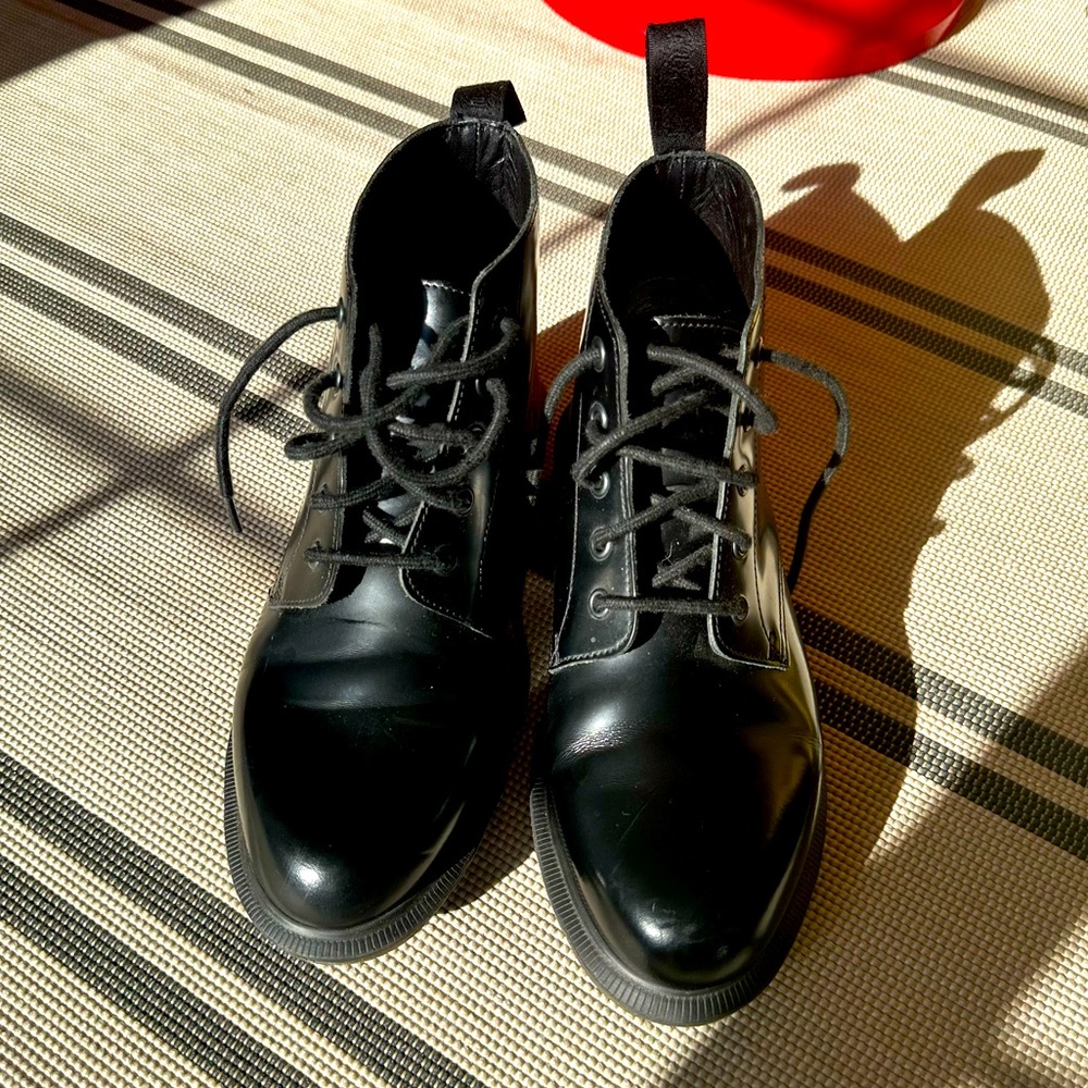 Doc Martens Emmeline boots